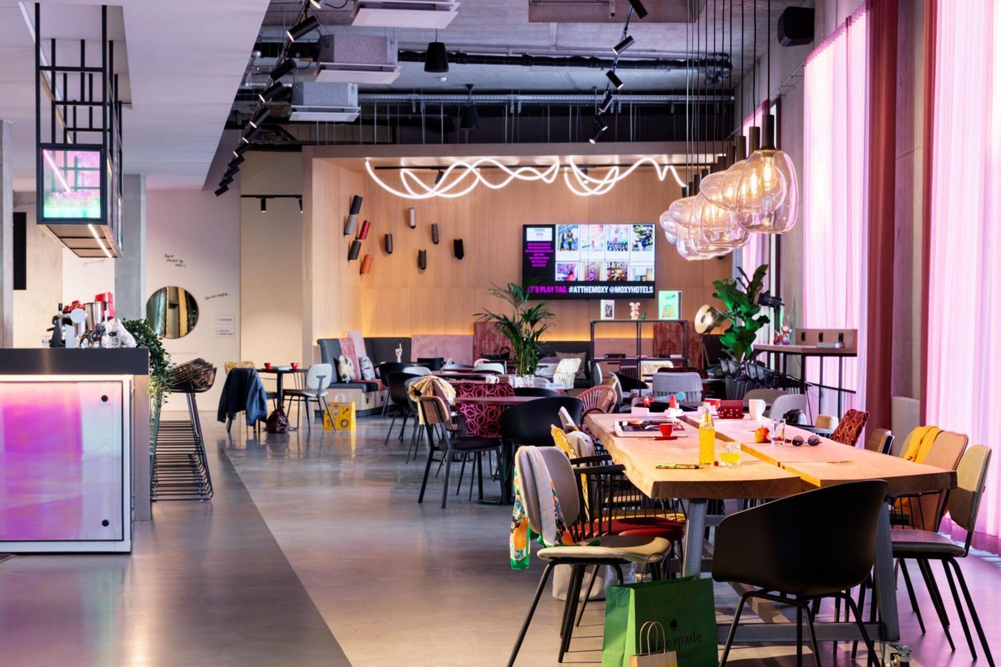 Moxy Outletcity Metzingen Metzingen  Eksteriør bilde
