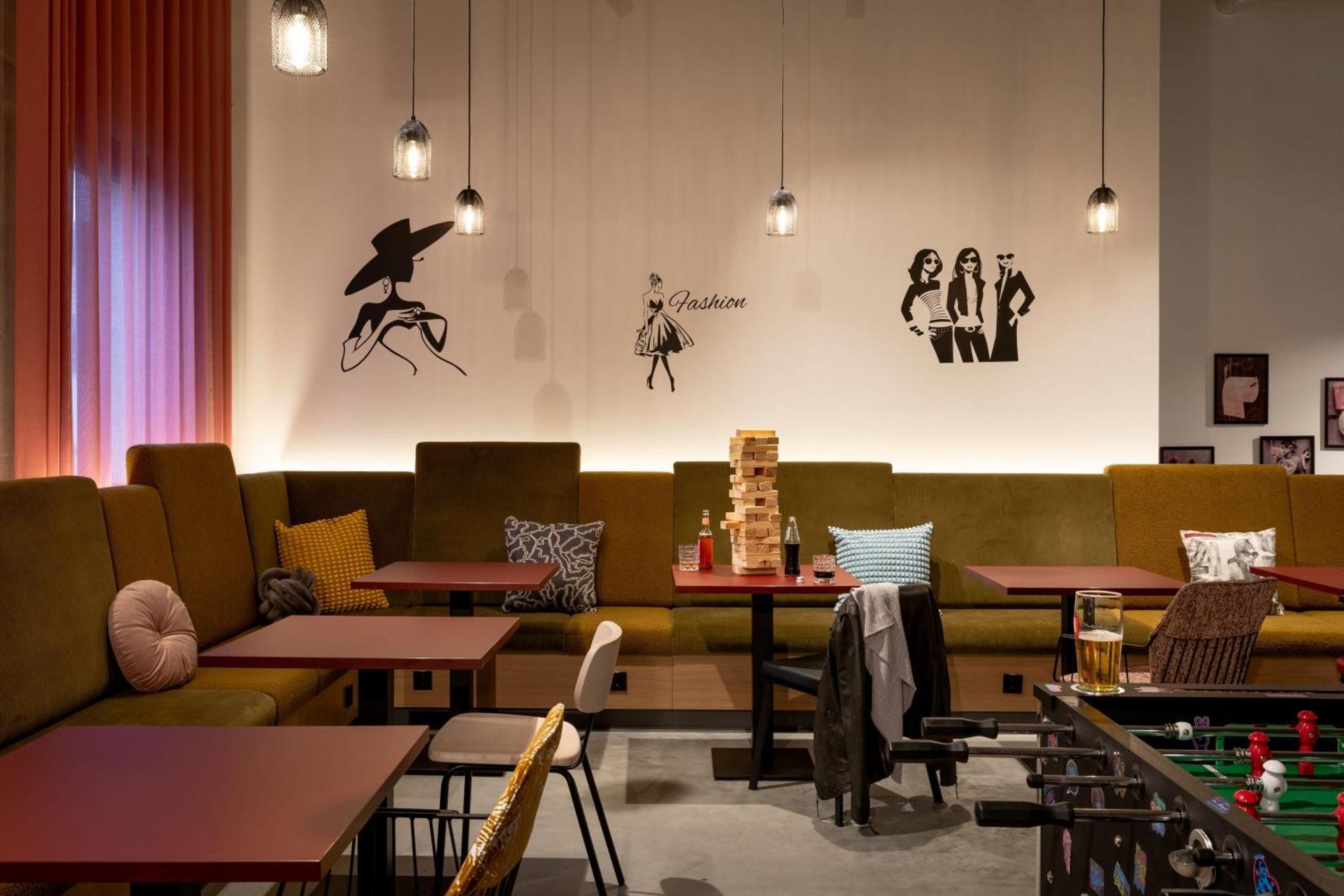 Moxy Outletcity Metzingen Metzingen  Eksteriør bilde