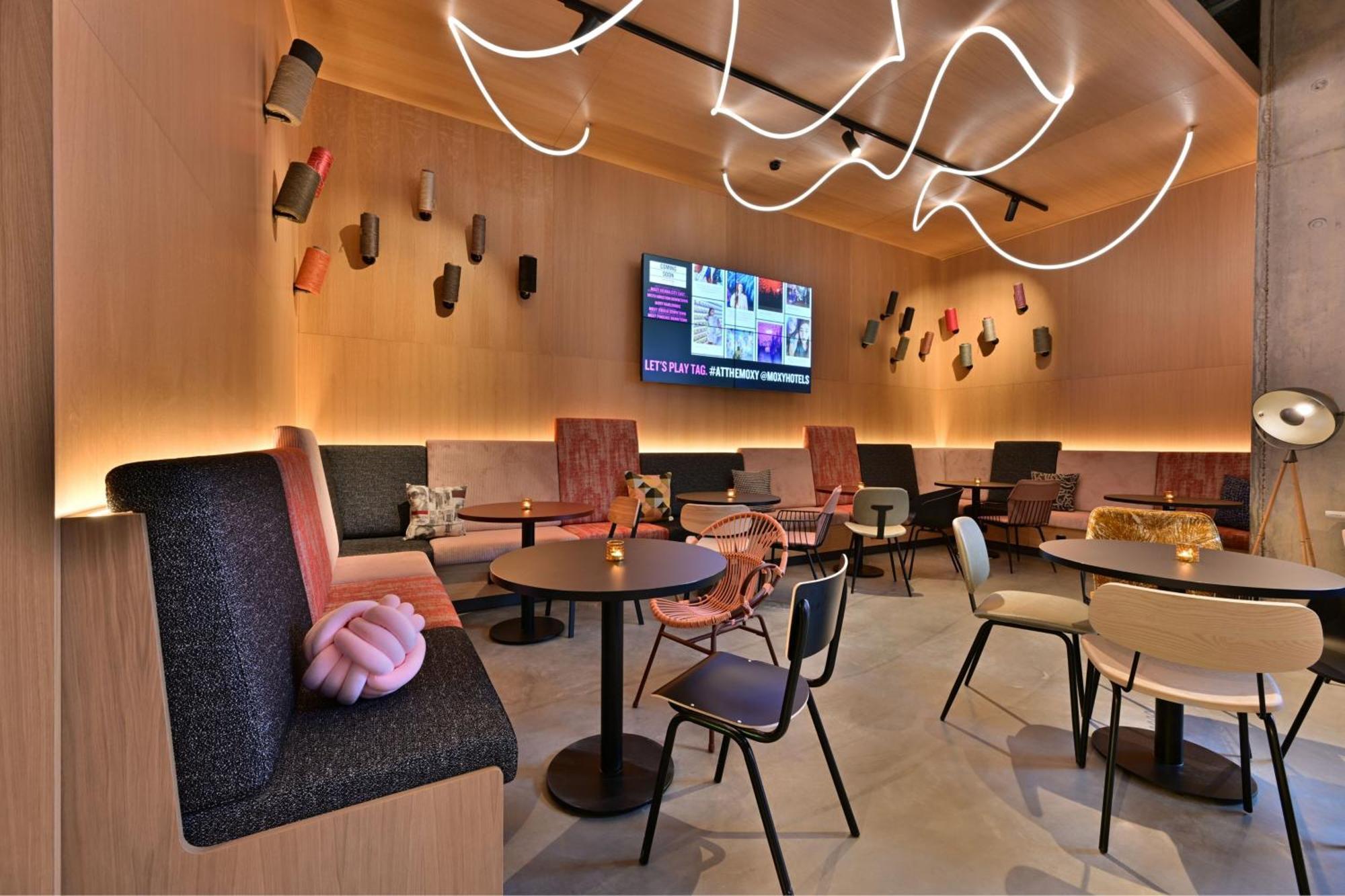 Moxy Outletcity Metzingen Metzingen  Eksteriør bilde