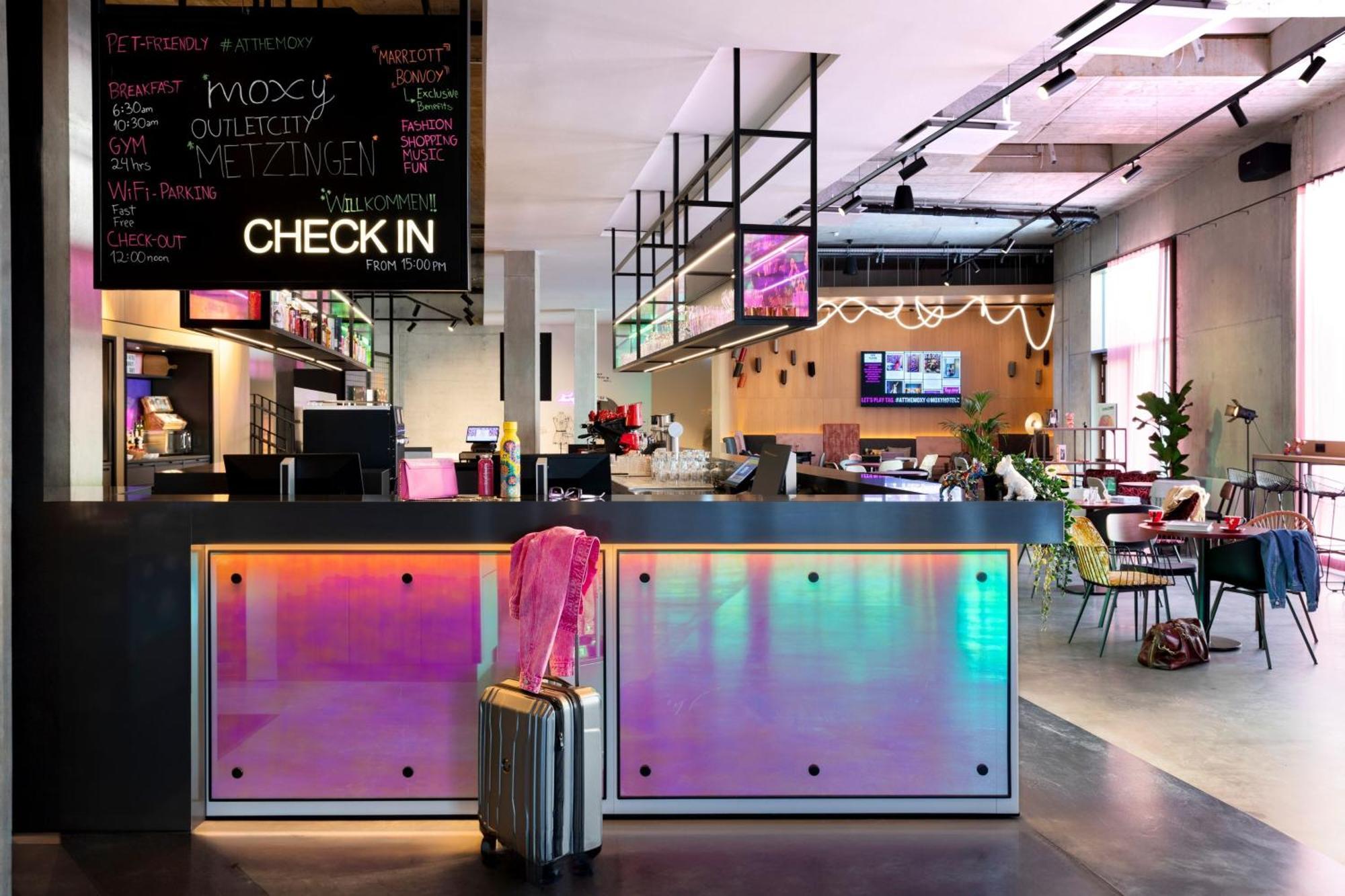 Moxy Outletcity Metzingen Metzingen  Eksteriør bilde